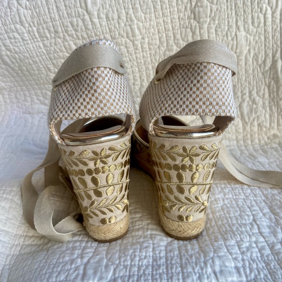 Brand New Gold embroidered lace up wedges - Picture 4 of 8